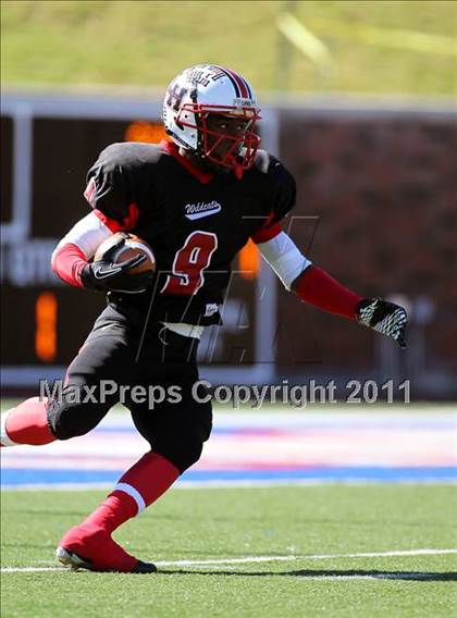 Thumbnail 2 in Lake Highlands vs. South Garland (5A Region 2 Bi-District Playoffs) photogallery.