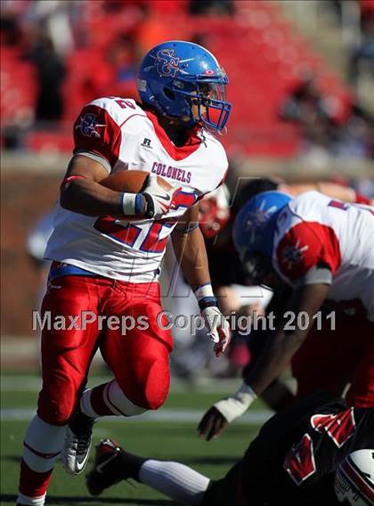 Thumbnail 3 in Lake Highlands vs. South Garland (5A Region 2 Bi-District Playoffs) photogallery.