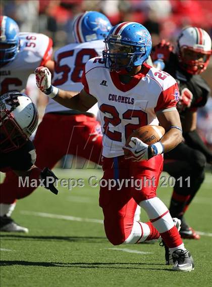 Thumbnail 1 in Lake Highlands vs. South Garland (5A Region 2 Bi-District Playoffs) photogallery.