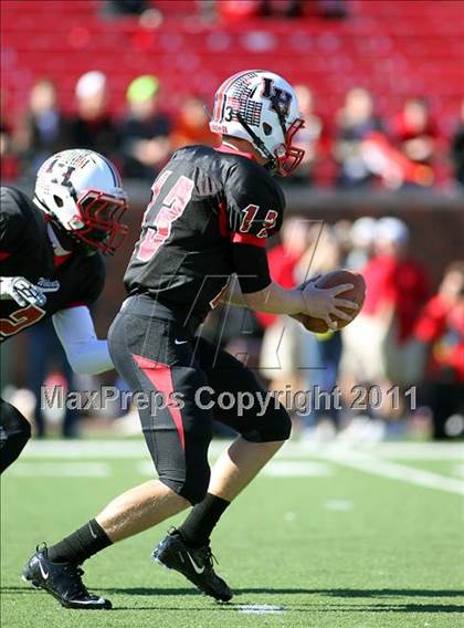 Thumbnail 1 in Lake Highlands vs. South Garland (5A Region 2 Bi-District Playoffs) photogallery.