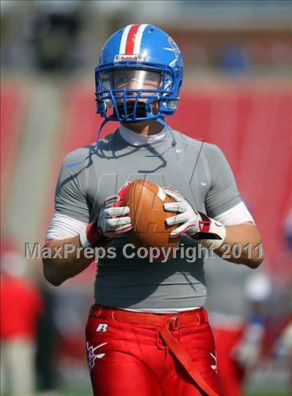 Thumbnail 2 in Lake Highlands vs. South Garland (5A Region 2 Bi-District Playoffs) photogallery.