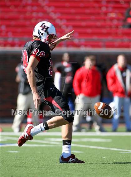 Thumbnail 1 in Lake Highlands vs. South Garland (5A Region 2 Bi-District Playoffs) photogallery.