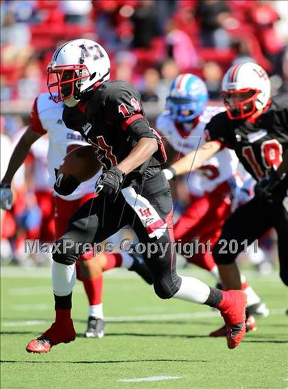 Thumbnail 2 in Lake Highlands vs. South Garland (5A Region 2 Bi-District Playoffs) photogallery.