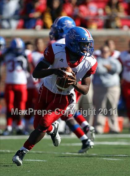Thumbnail 2 in Lake Highlands vs. South Garland (5A Region 2 Bi-District Playoffs) photogallery.