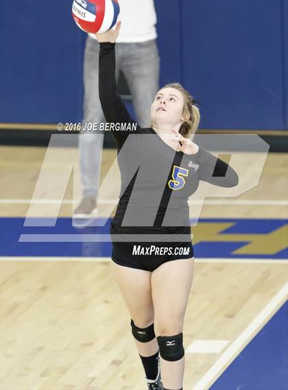 Thumbnail 2 in Bakersfield Christian vs. Mission Oak (CIF D3 Central Section Championship) photogallery.