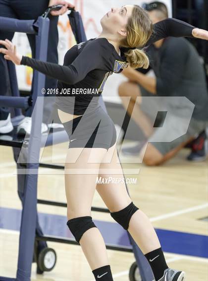 Thumbnail 3 in Bakersfield Christian vs. Mission Oak (CIF D3 Central Section Championship) photogallery.