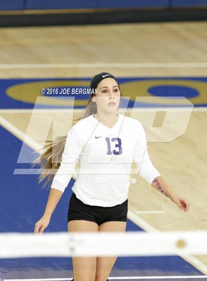 Thumbnail 3 in Bakersfield Christian vs. Mission Oak (CIF D3 Central Section Championship) photogallery.