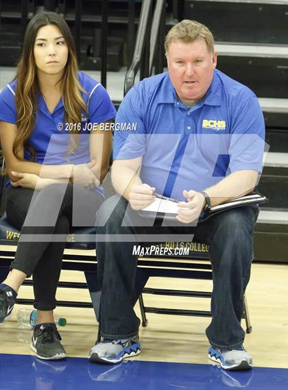 Thumbnail 2 in Bakersfield Christian vs. Mission Oak (CIF D3 Central Section Championship) photogallery.
