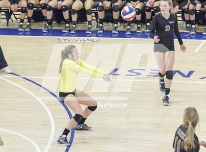 Thumbnail 3 in Bakersfield Christian vs. Mission Oak (CIF D3 Central Section Championship) photogallery.