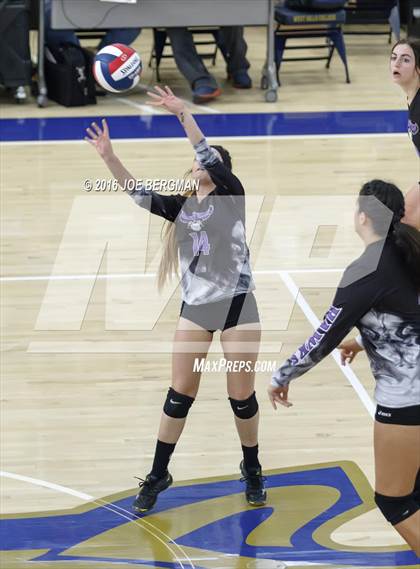 Thumbnail 2 in Bakersfield Christian vs. Mission Oak (CIF D3 Central Section Championship) photogallery.