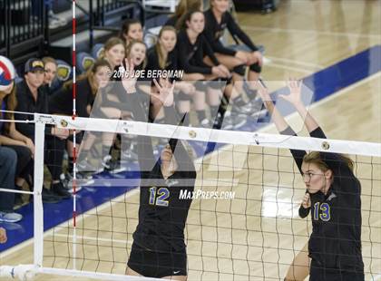 Thumbnail 3 in Bakersfield Christian vs. Mission Oak (CIF D3 Central Section Championship) photogallery.