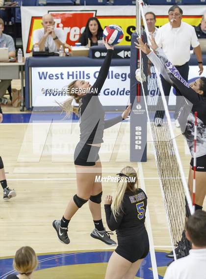 Thumbnail 3 in Bakersfield Christian vs. Mission Oak (CIF D3 Central Section Championship) photogallery.