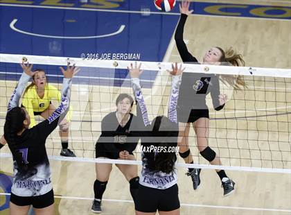 Thumbnail 1 in Bakersfield Christian vs. Mission Oak (CIF D3 Central Section Championship) photogallery.