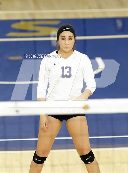 Thumbnail 2 in Bakersfield Christian vs. Mission Oak (CIF D3 Central Section Championship) photogallery.