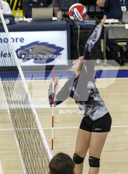 Thumbnail 3 in Bakersfield Christian vs. Mission Oak (CIF D3 Central Section Championship) photogallery.