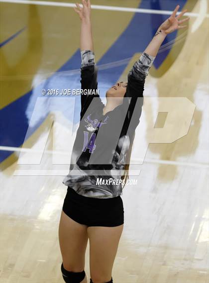 Thumbnail 3 in Bakersfield Christian vs. Mission Oak (CIF D3 Central Section Championship) photogallery.