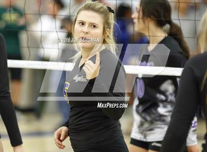 Thumbnail 2 in Bakersfield Christian vs. Mission Oak (CIF D3 Central Section Championship) photogallery.