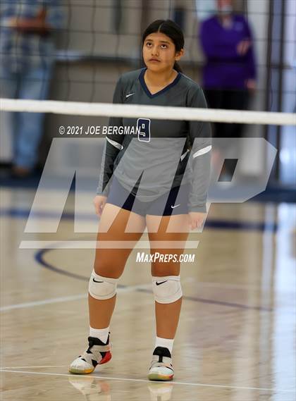 Thumbnail 1 in Stockdale vs. Clovis East (CIF-CS D2 Final) photogallery.