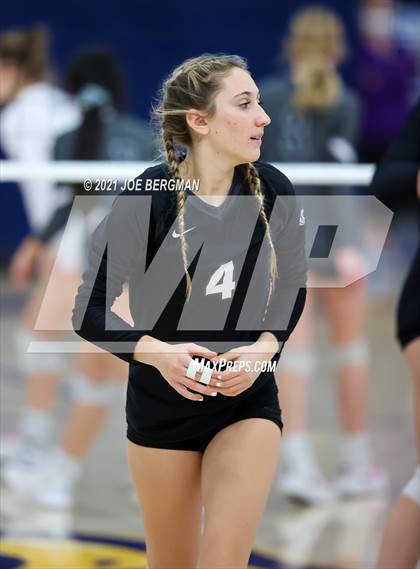 Thumbnail 2 in Stockdale vs. Clovis East (CIF-CS D2 Final) photogallery.