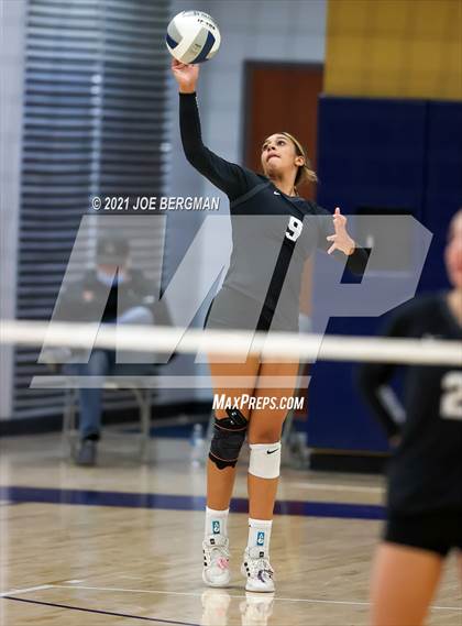 Thumbnail 3 in Stockdale vs. Clovis East (CIF-CS D2 Final) photogallery.