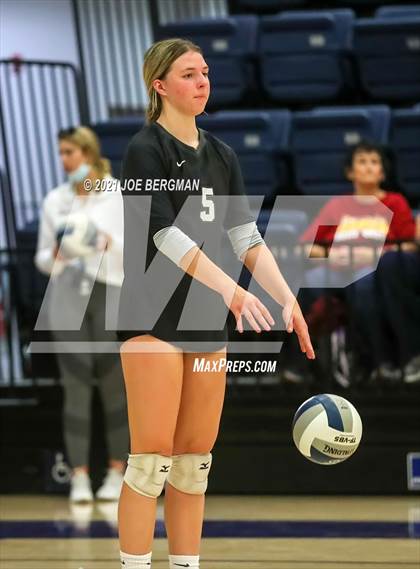 Thumbnail 1 in Stockdale vs. Clovis East (CIF-CS D2 Final) photogallery.
