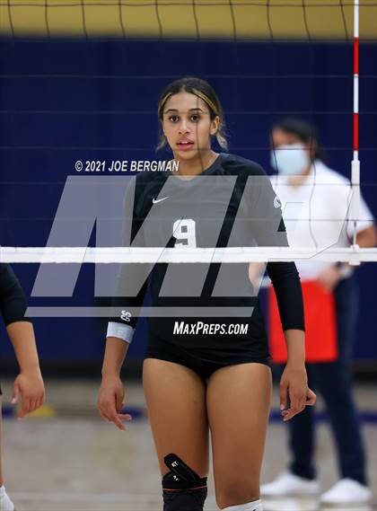Thumbnail 1 in Stockdale vs. Clovis East (CIF-CS D2 Final) photogallery.