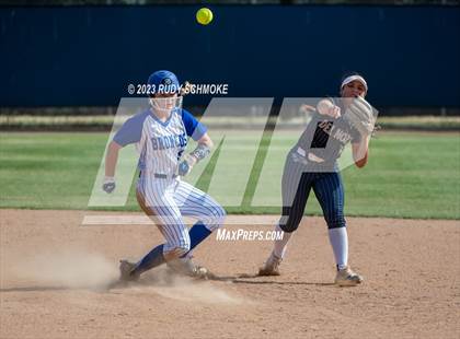 Thumbnail 3 in Del Norte @ Rancho Bernardo photogallery.