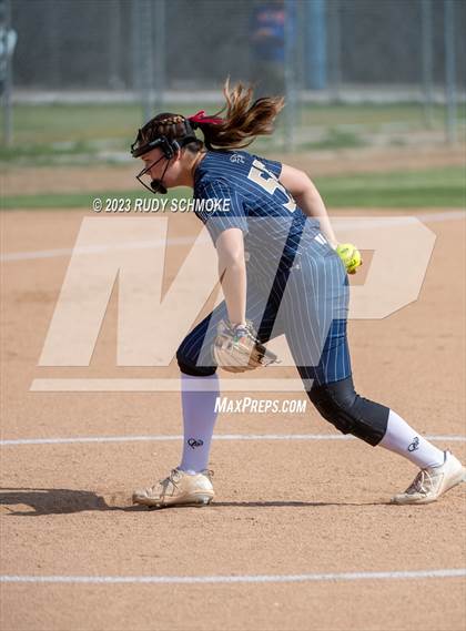 Thumbnail 2 in Del Norte @ Rancho Bernardo photogallery.