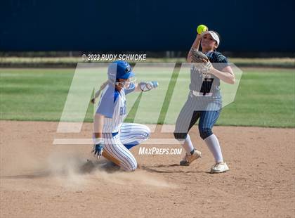 Thumbnail 1 in Del Norte @ Rancho Bernardo photogallery.