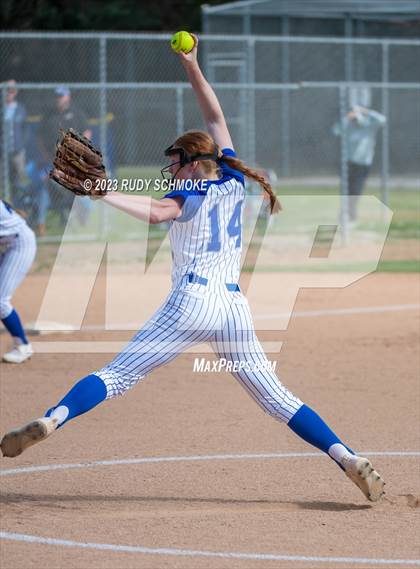 Thumbnail 3 in Del Norte @ Rancho Bernardo photogallery.