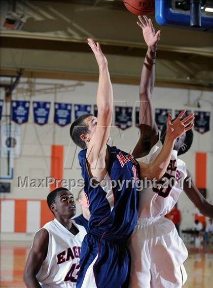Thumbnail 1 in Maranatha vs Marshall (Poly Tournament) photogallery.