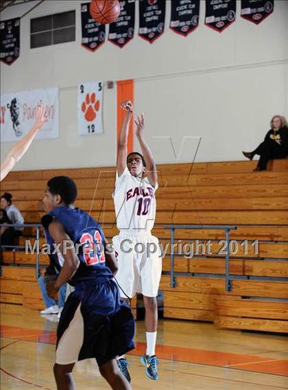 Thumbnail 3 in Maranatha vs Marshall (Poly Tournament) photogallery.
