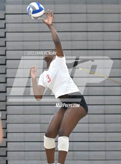 Thumbnail 3 in Cathedral Catholic vs. Marymount (Durango Fall Classic) photogallery.