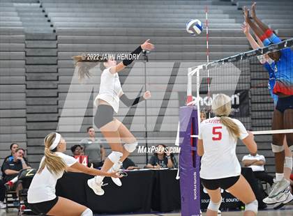 Thumbnail 2 in Cathedral Catholic vs. Marymount (Durango Fall Classic) photogallery.