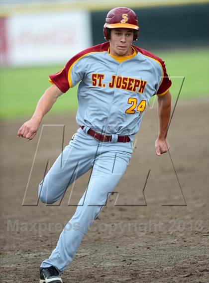 Thumbnail 2 in St. Joseph vs. Northwestern Regional (CIAC Class M Final) photogallery.