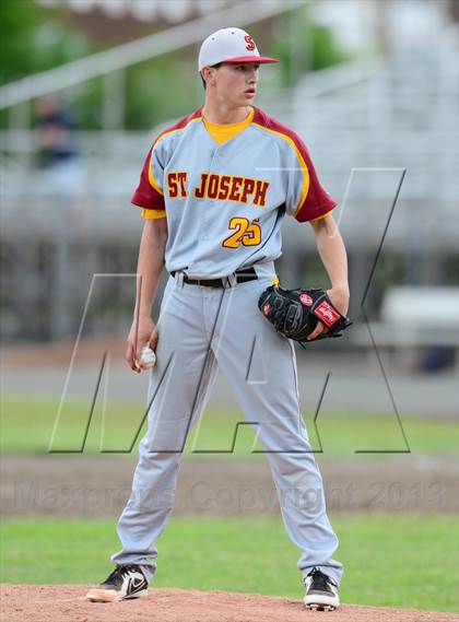 Thumbnail 3 in St. Joseph vs. Northwestern Regional (CIAC Class M Final) photogallery.