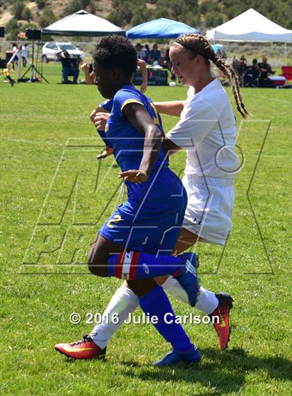 Thumbnail 2 in Bloomfield vs Belen (Aztec Invitational)  photogallery.