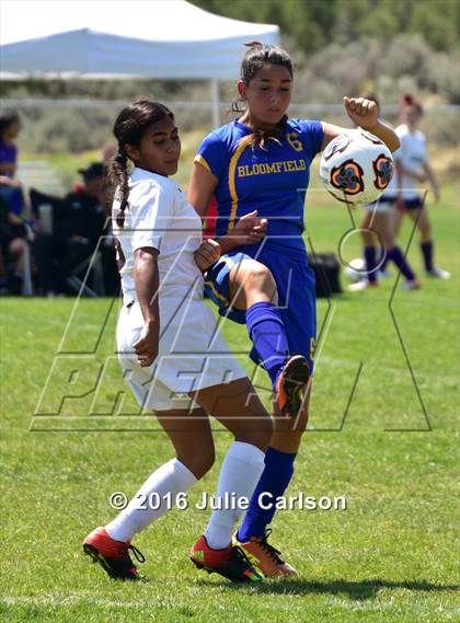 Thumbnail 2 in Bloomfield vs Belen (Aztec Invitational)  photogallery.