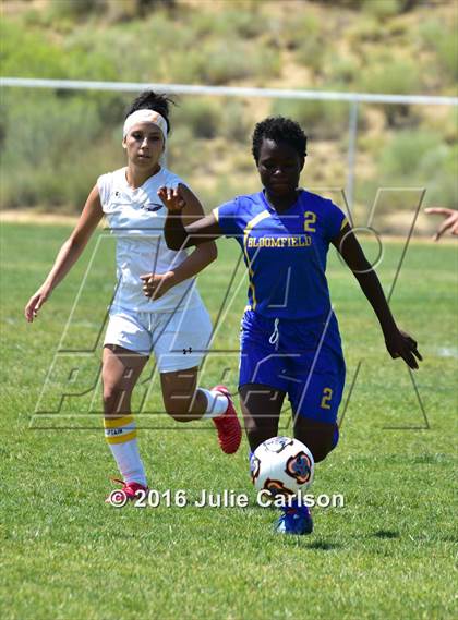 Thumbnail 3 in Bloomfield vs Belen (Aztec Invitational)  photogallery.