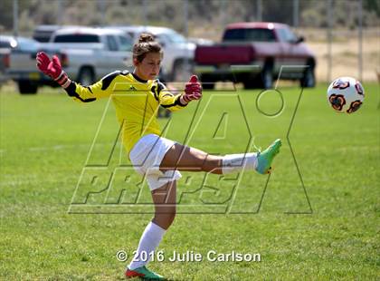 Thumbnail 1 in Bloomfield vs Belen (Aztec Invitational)  photogallery.