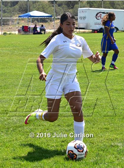 Thumbnail 1 in Bloomfield vs Belen (Aztec Invitational)  photogallery.