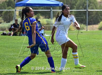 Thumbnail 2 in Bloomfield vs Belen (Aztec Invitational)  photogallery.