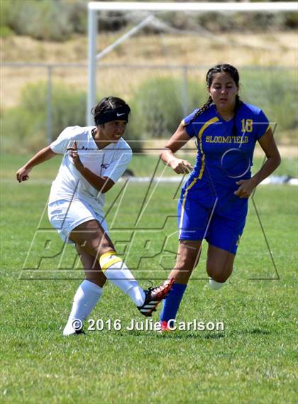Thumbnail 3 in Bloomfield vs Belen (Aztec Invitational)  photogallery.