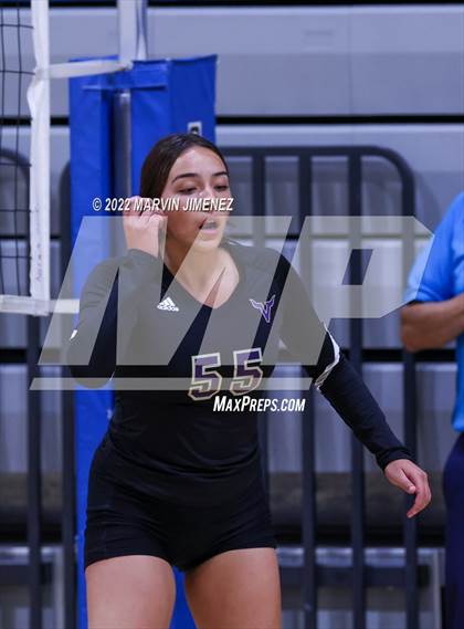 Thumbnail 1 in Campbell Hall vs Valencia (Burbank JV Tournament) photogallery.