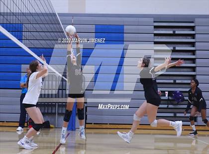 Thumbnail 3 in Campbell Hall vs Valencia (Burbank JV Tournament) photogallery.