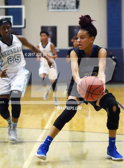 Thumbnail 3 in Lee vs. Jemison photogallery.