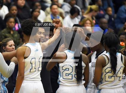 Thumbnail 2 in Lee vs. Jemison photogallery.