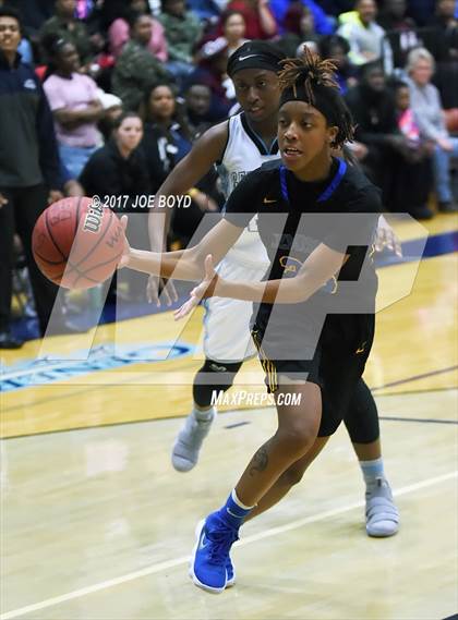 Thumbnail 3 in Lee vs. Jemison photogallery.