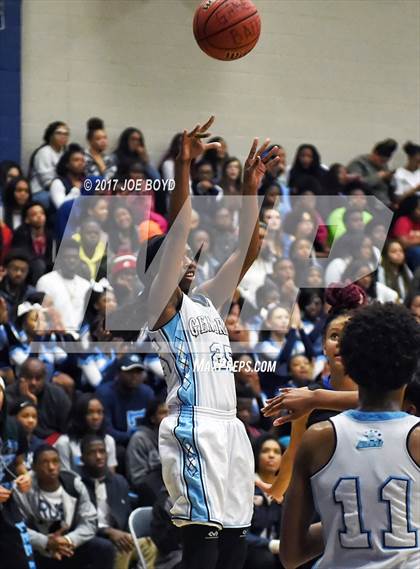 Thumbnail 3 in Lee vs. Jemison photogallery.