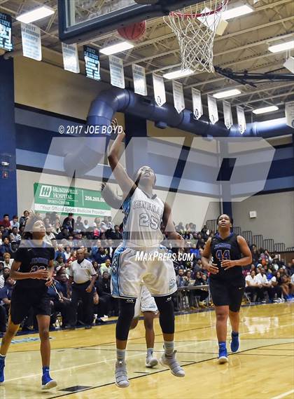 Thumbnail 2 in Lee vs. Jemison photogallery.